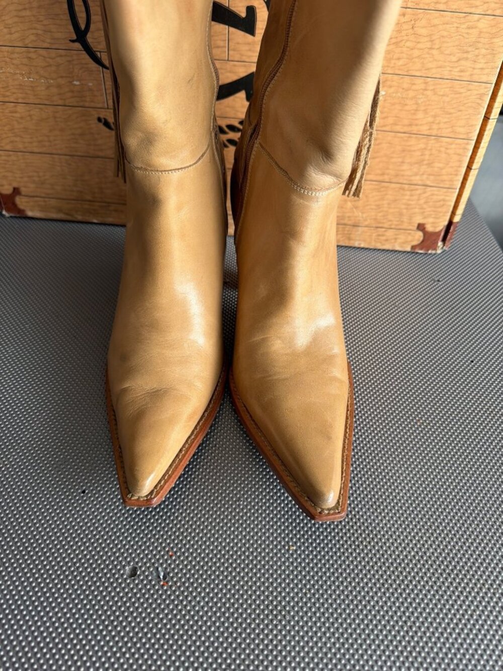 Charlie 1 Horse Lucchese Women's Tan Leather Side Tassel Mid-Calf Boots 8 w/Box - Picture 7 of 16